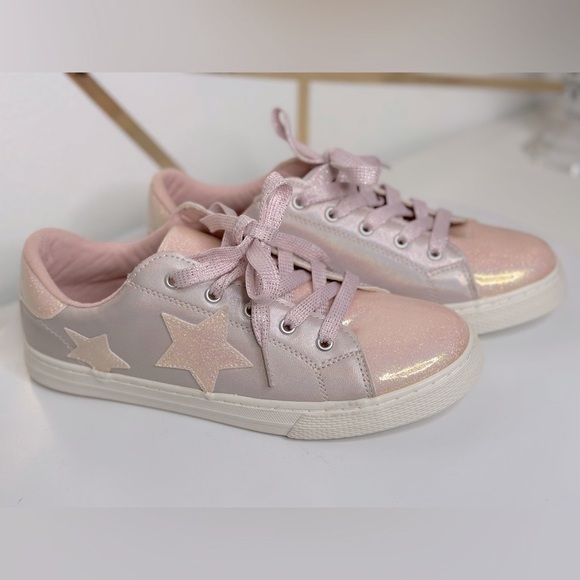 The Children's Place Girls Glitter Star Low Top Pink Sneakers (SH94) - Picture 1 of 15